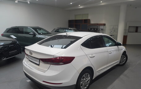 Hyundai Elantra VI рестайлинг, 2018 год, 790 000 рублей, 6 фотография