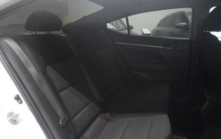 Hyundai Elantra VI рестайлинг, 2018 год, 790 000 рублей, 10 фотография