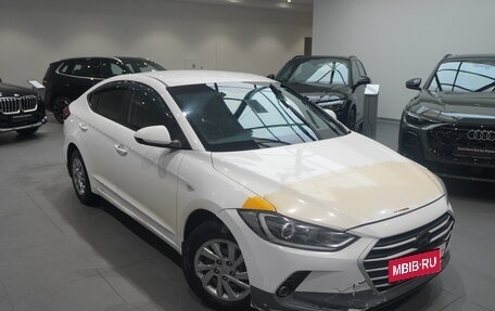 Hyundai Elantra VI рестайлинг, 2018 год, 790 000 рублей, 3 фотография