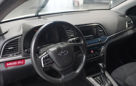 Hyundai Elantra VI рестайлинг, 2018 год, 790 000 рублей, 7 фотография