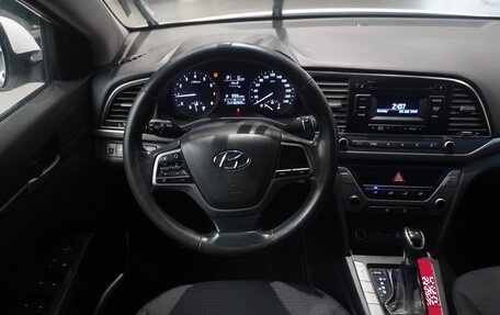 Hyundai Elantra VI рестайлинг, 2018 год, 790 000 рублей, 14 фотография