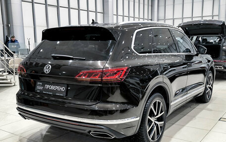 Volkswagen Touareg III, 2018 год, 5 250 000 рублей, 5 фотография