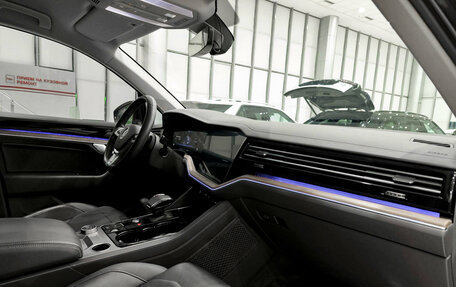 Volkswagen Touareg III, 2018 год, 5 250 000 рублей, 11 фотография