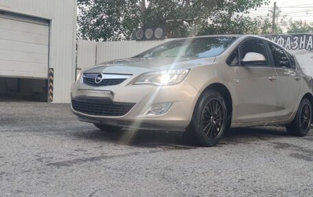 Opel Astra J, 2011 год, 650 000 рублей, 4 фотография