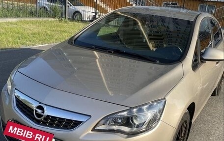 Opel Astra J, 2011 год, 650 000 рублей, 11 фотография