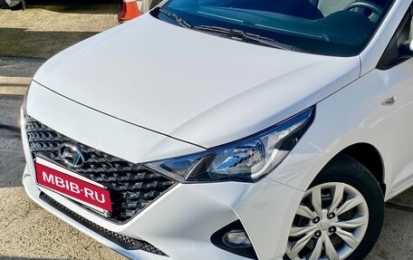 Hyundai Solaris II рестайлинг, 2021 год, 1 690 000 рублей, 3 фотография