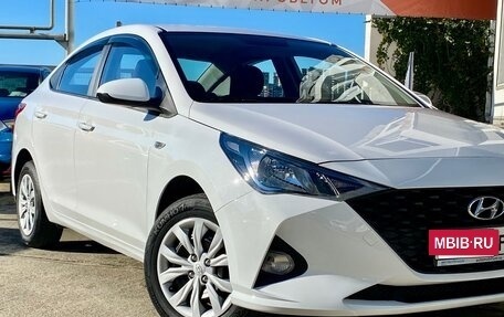 Hyundai Solaris II рестайлинг, 2021 год, 1 690 000 рублей, 10 фотография