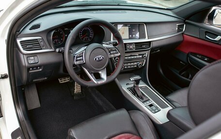 KIA Optima IV, 2018 год, 1 995 000 рублей, 13 фотография