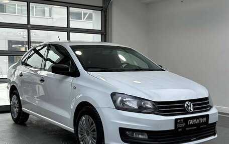 Volkswagen Polo VI (EU Market), 2018 год, 950 000 рублей, 3 фотография