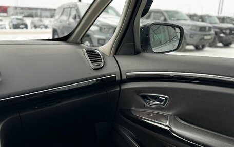 Renault Espace V рестайлинг, 2018 год, 1 620 000 рублей, 25 фотография