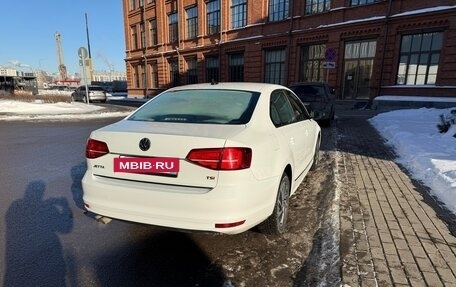 Volkswagen Jetta VI, 2018 год, 1 150 000 рублей, 2 фотография