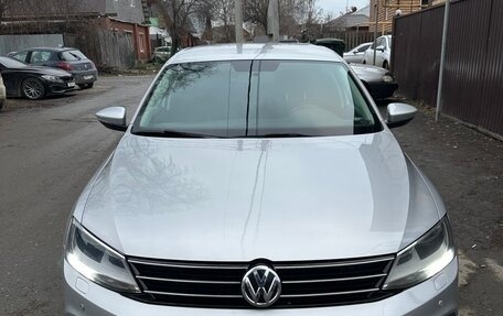 Volkswagen Jetta VI, 2018 год, 1 450 000 рублей, 2 фотография