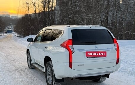 Mitsubishi Pajero Sport III рестайлинг, 2017 год, 3 000 000 рублей, 6 фотография