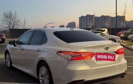 Toyota Camry, 2018 год, 3 300 000 рублей, 6 фотография