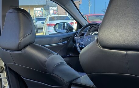 Toyota Camry, 2018 год, 3 300 000 рублей, 20 фотография