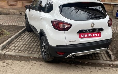 Renault Kaptur I рестайлинг, 2020 год, 1 600 000 рублей, 4 фотография