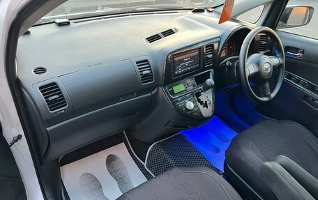 Toyota Wish II, 2007 год, 959 000 рублей, 13 фотография