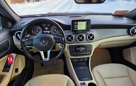 Mercedes-Benz GLA, 2015 год, 2 200 000 рублей, 11 фотография