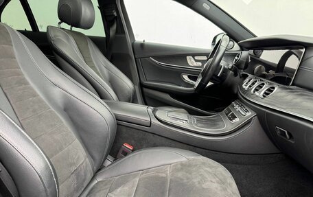 Mercedes-Benz E-Класс, 2021 год, 4 450 000 рублей, 10 фотография