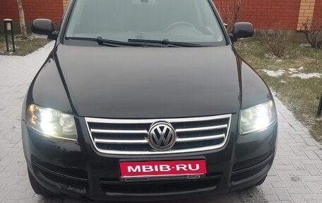 Volkswagen Touareg III, 2005 год, 830 000 рублей, 1 фотография