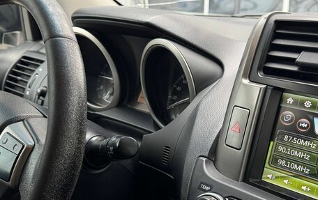 Toyota Land Cruiser Prado 150 рестайлинг 2, 2011 год, 2 350 000 рублей, 13 фотография