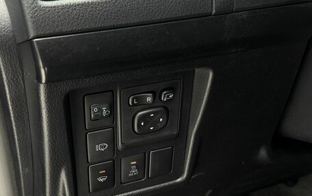 Toyota Land Cruiser Prado 150 рестайлинг 2, 2011 год, 2 350 000 рублей, 15 фотография