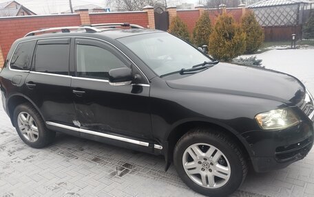 Volkswagen Touareg III, 2005 год, 830 000 рублей, 2 фотография