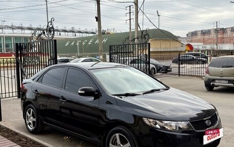 KIA Cerato III, 2010 год, 915 000 рублей, 2 фотография