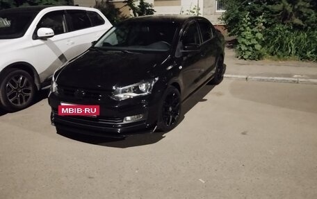 Volkswagen Polo VI (EU Market), 2015 год, 634 900 рублей, 2 фотография