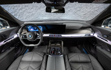 BMW 7 серия, 2025 год, 17 300 000 рублей, 12 фотография