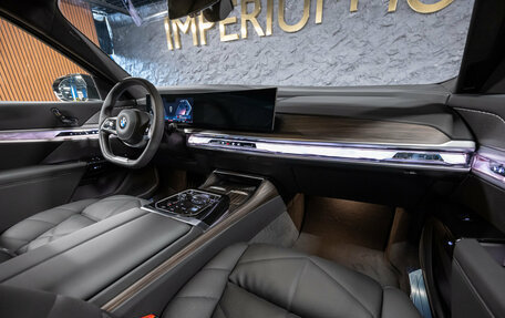 BMW 7 серия, 2025 год, 17 300 000 рублей, 13 фотография