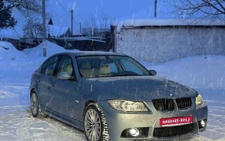 BMW 3 серия, 2005 год, 995 000 рублей, 1 фотография