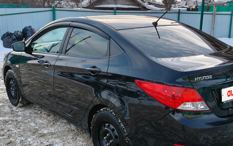 Hyundai Solaris II рестайлинг, 2013 год, 700 000 рублей, 3 фотография