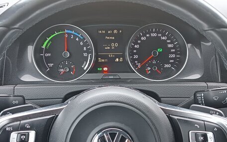 Volkswagen Golf VII, 2016 год, 1 749 000 рублей, 18 фотография