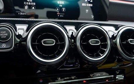 Mercedes-Benz A-Класс, 2021 год, 2 250 000 рублей, 12 фотография