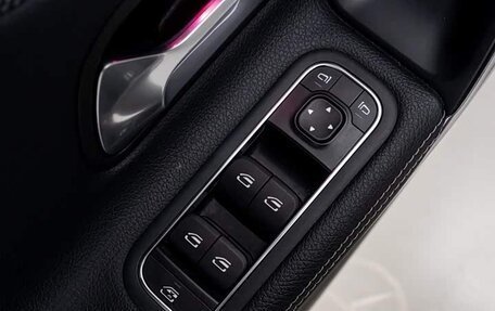 Mercedes-Benz A-Класс, 2021 год, 2 250 000 рублей, 10 фотография