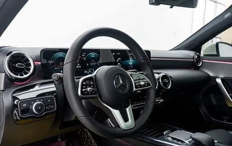 Mercedes-Benz A-Класс, 2021 год, 2 250 000 рублей, 21 фотография