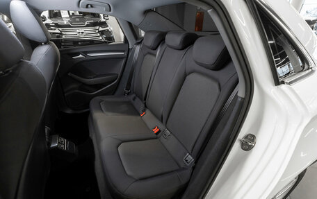 Audi A3, 2018 год, 2 240 000 рублей, 12 фотография