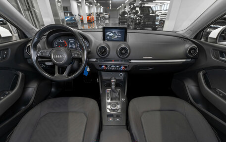 Audi A3, 2018 год, 2 240 000 рублей, 8 фотография