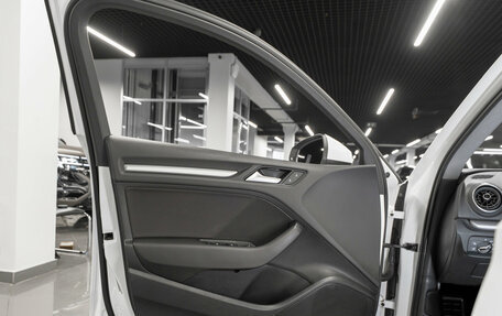 Audi A3, 2018 год, 2 240 000 рублей, 16 фотография