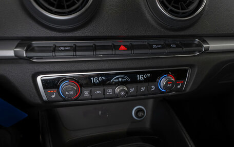 Audi A3, 2018 год, 2 240 000 рублей, 18 фотография