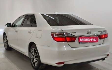 Toyota Camry, 2017 год, 2 265 000 рублей, 4 фотография