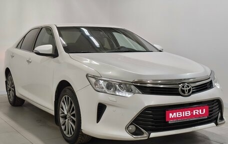 Toyota Camry, 2017 год, 2 265 000 рублей, 2 фотография