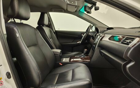 Toyota Camry, 2017 год, 2 265 000 рублей, 9 фотография