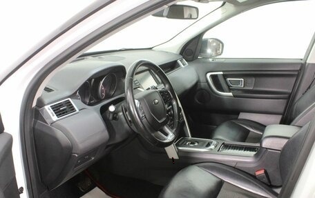 Land Rover Discovery Sport I рестайлинг, 2017 год, 2 499 000 рублей, 17 фотография