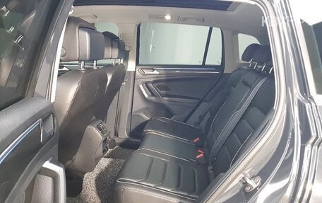 Volkswagen Tiguan II, 2021 год, 3 026 000 рублей, 8 фотография