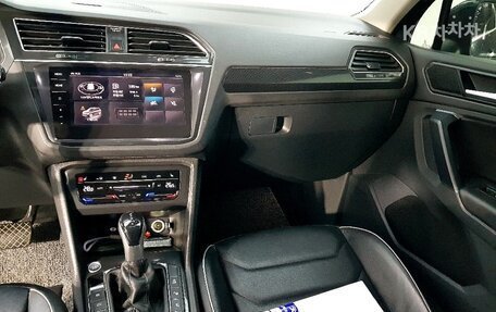 Volkswagen Tiguan II, 2021 год, 3 026 000 рублей, 9 фотография