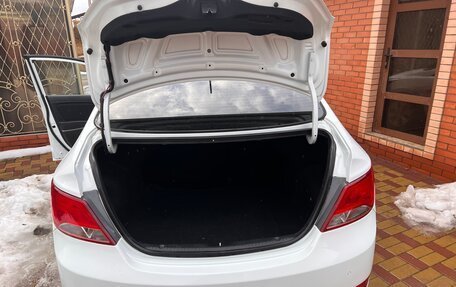 Hyundai Solaris II рестайлинг, 2015 год, 1 150 000 рублей, 6 фотография