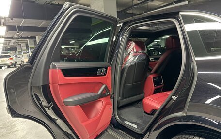 Porsche Cayenne III, 2023 год, 10 980 000 рублей, 12 фотография