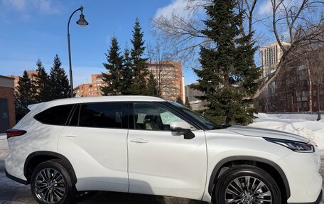Toyota Highlander, 2025 год, 5 190 000 рублей, 6 фотография